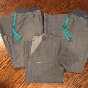 Figs Grey scrub set 2 bottoms 1 top